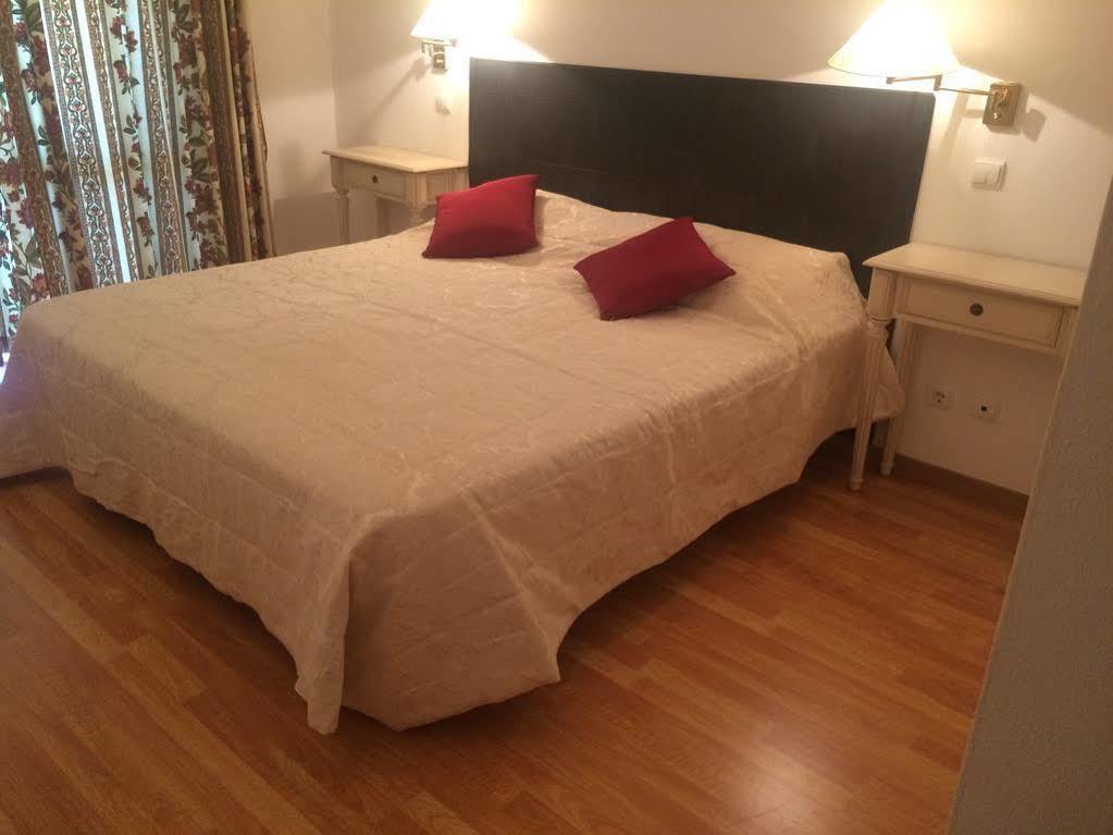 אלבור Alto Club Apartments מראה חיצוני תמונה